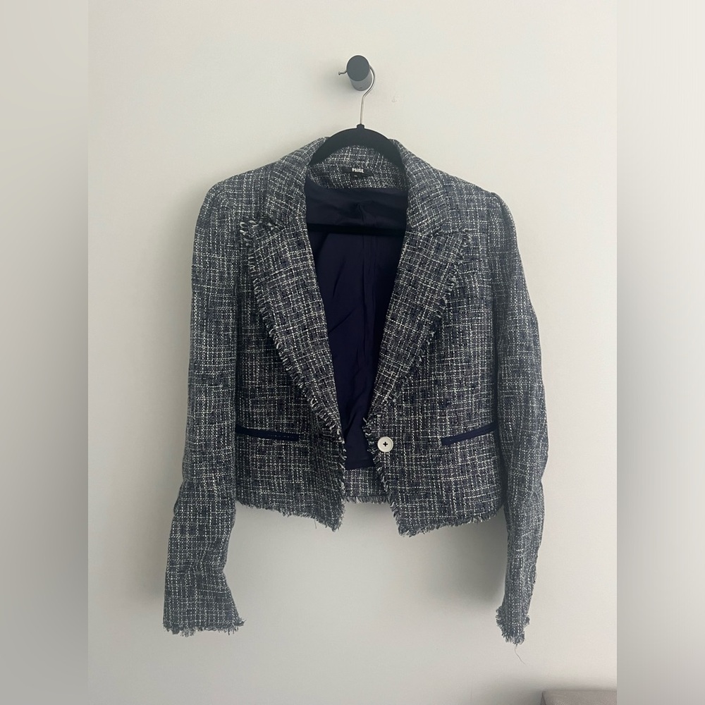 Paige blazer in Medium